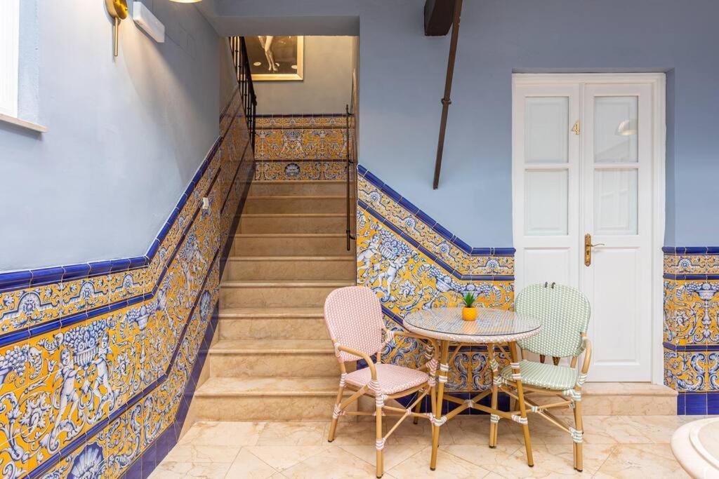 Appartement 1. Casa De Alma. In Historic House Málaga